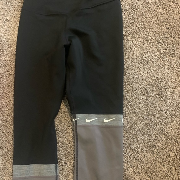 nike leggings - Picture 2 of 2